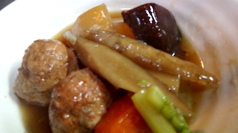肉団子と野菜の煮物