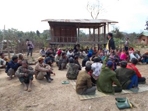 米銀行と井戸掘り掘削会議（バロン村）