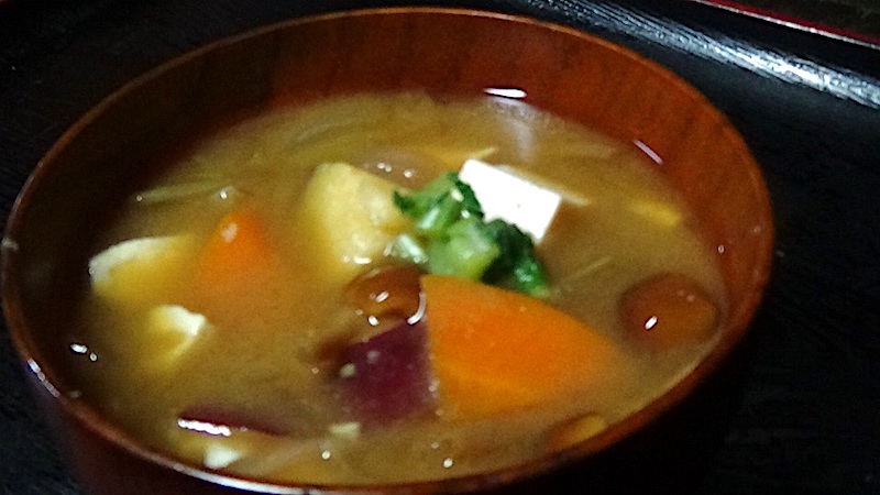 野菜食堂の具たくさん味噌汁