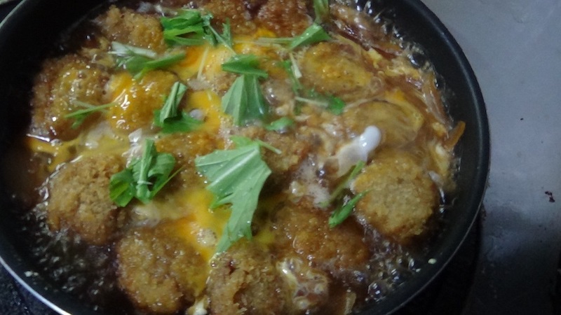 大量の畑のカツ煮