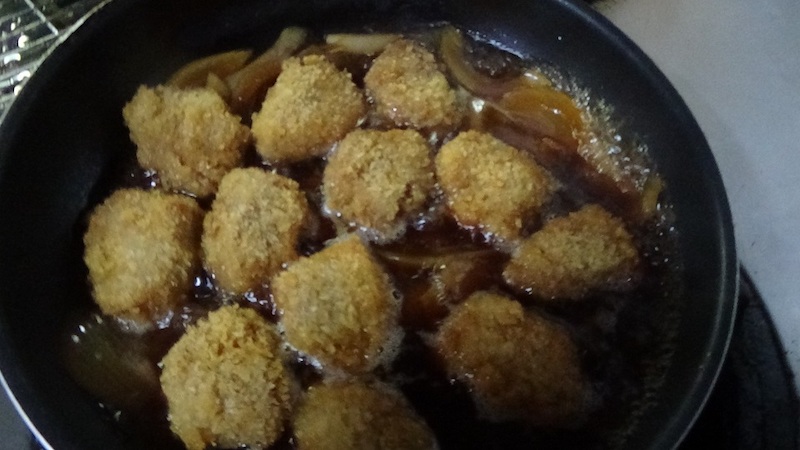 大量の畑のカツ煮