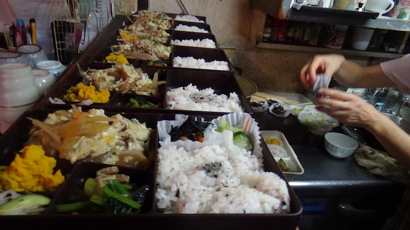 豚肉入り野菜の卵とじ弁当