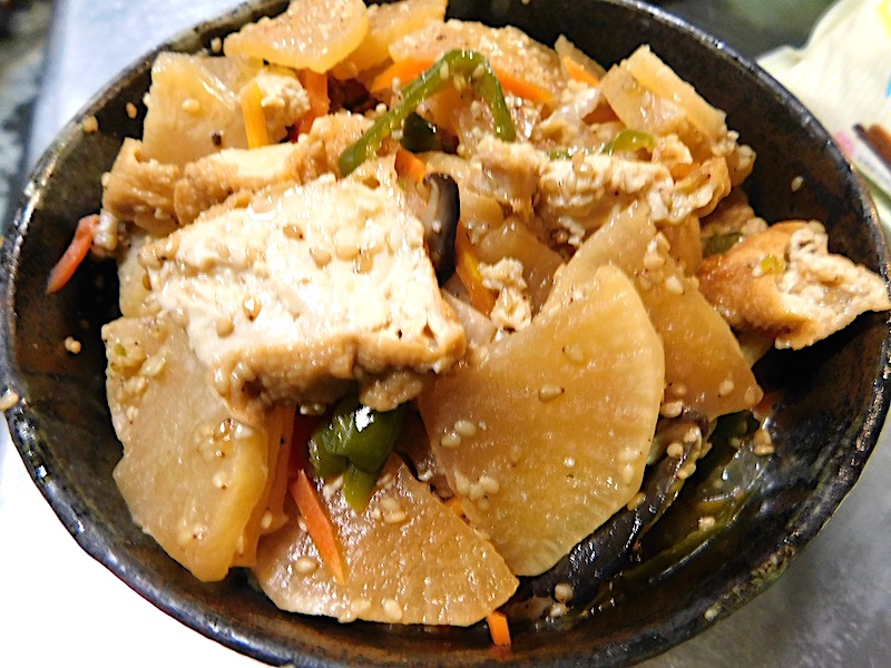 厚揚げと大根の炒め物